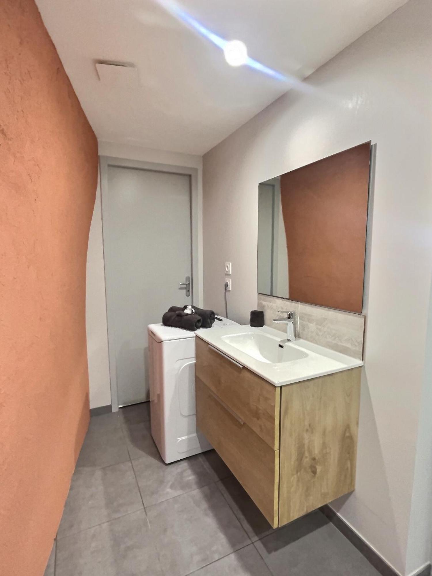Apartamento "Secret Garden" De Miss.K Conciergerie Tournus Exterior foto